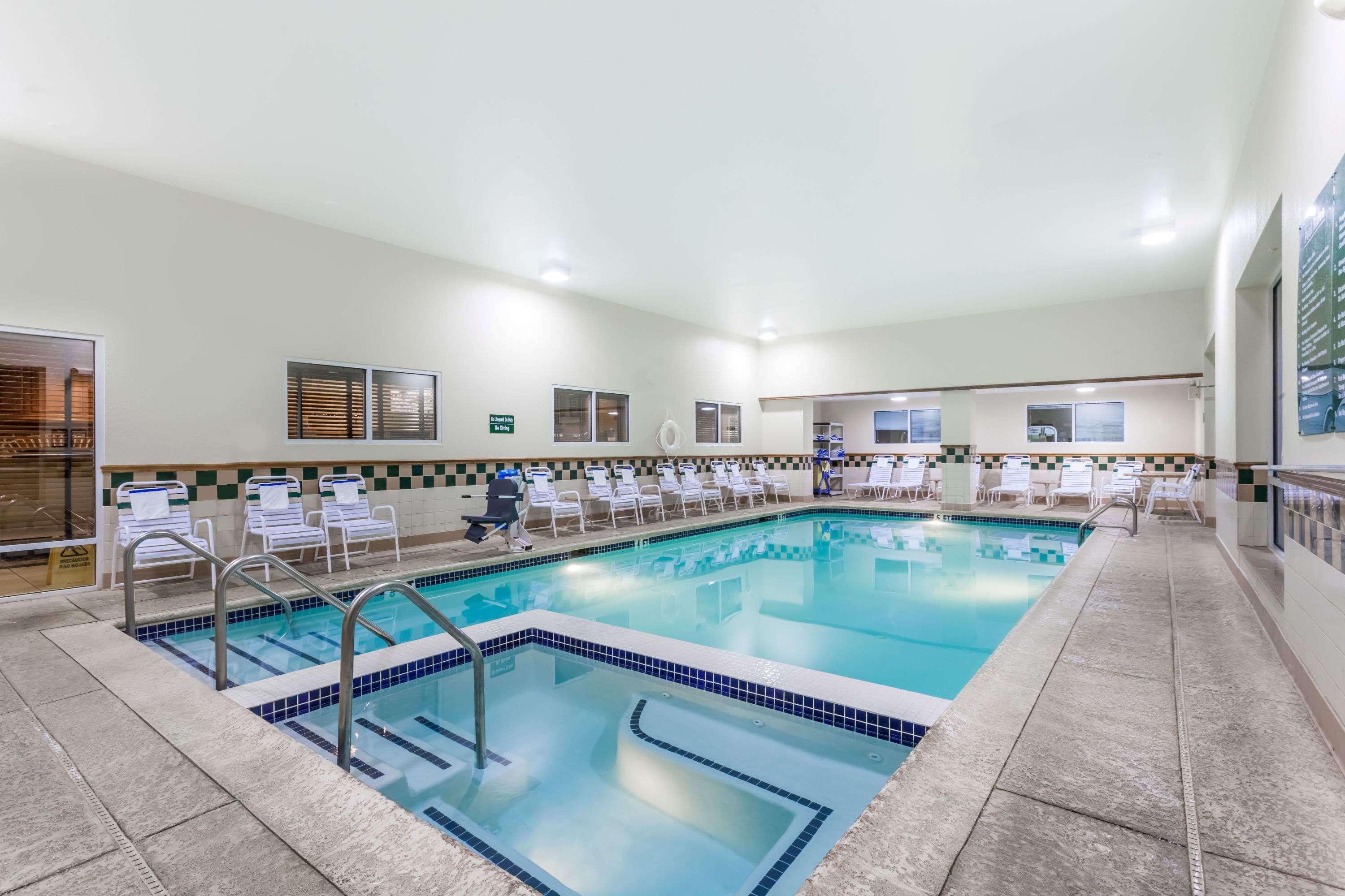 Days Hotel 3*